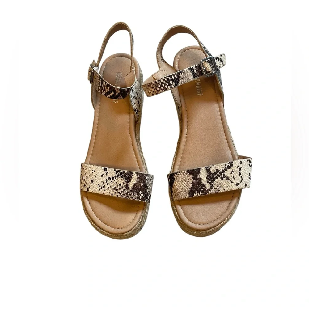 CHUSIONAIRE Espadrille Snakeskin Pattern Sandals Size: 11M